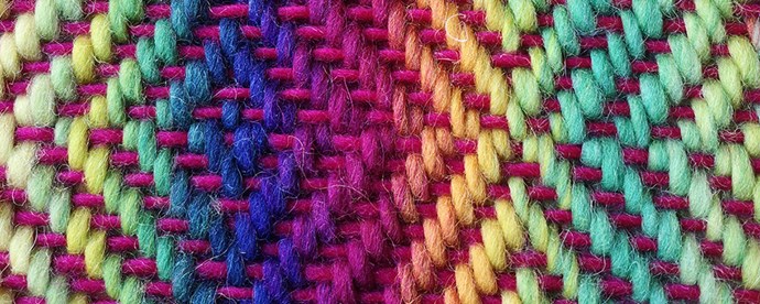 Bild på en färgglad väv
